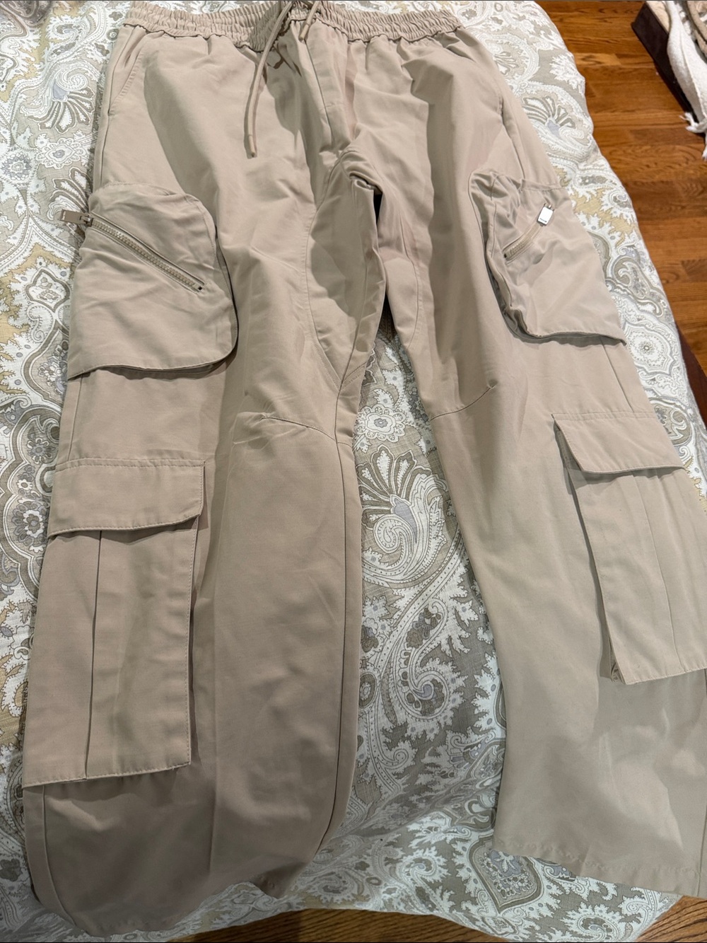Forever 21 Men's XL Tan Cargo Pants with Utility Pockets